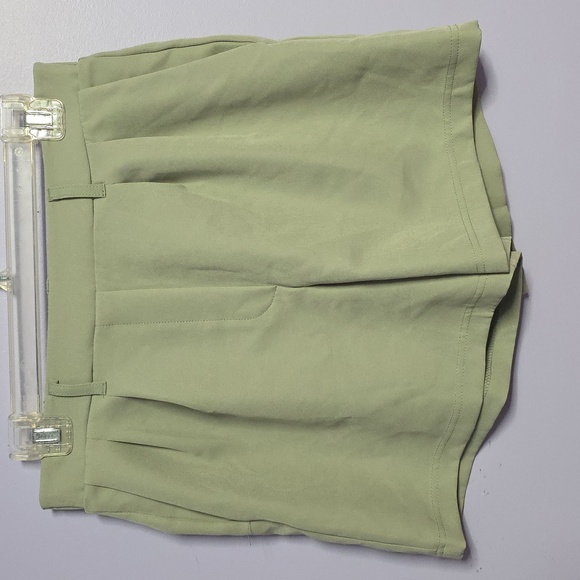 32° Degree Cool Pants - Women's Sage Green Shorts